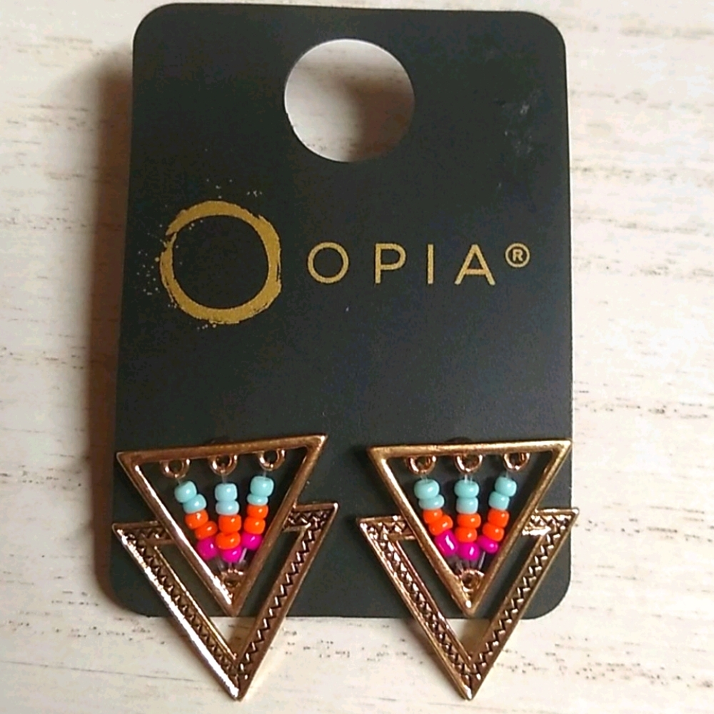 😻 3 For $15 Bead Multi Color Double Trigon Studs